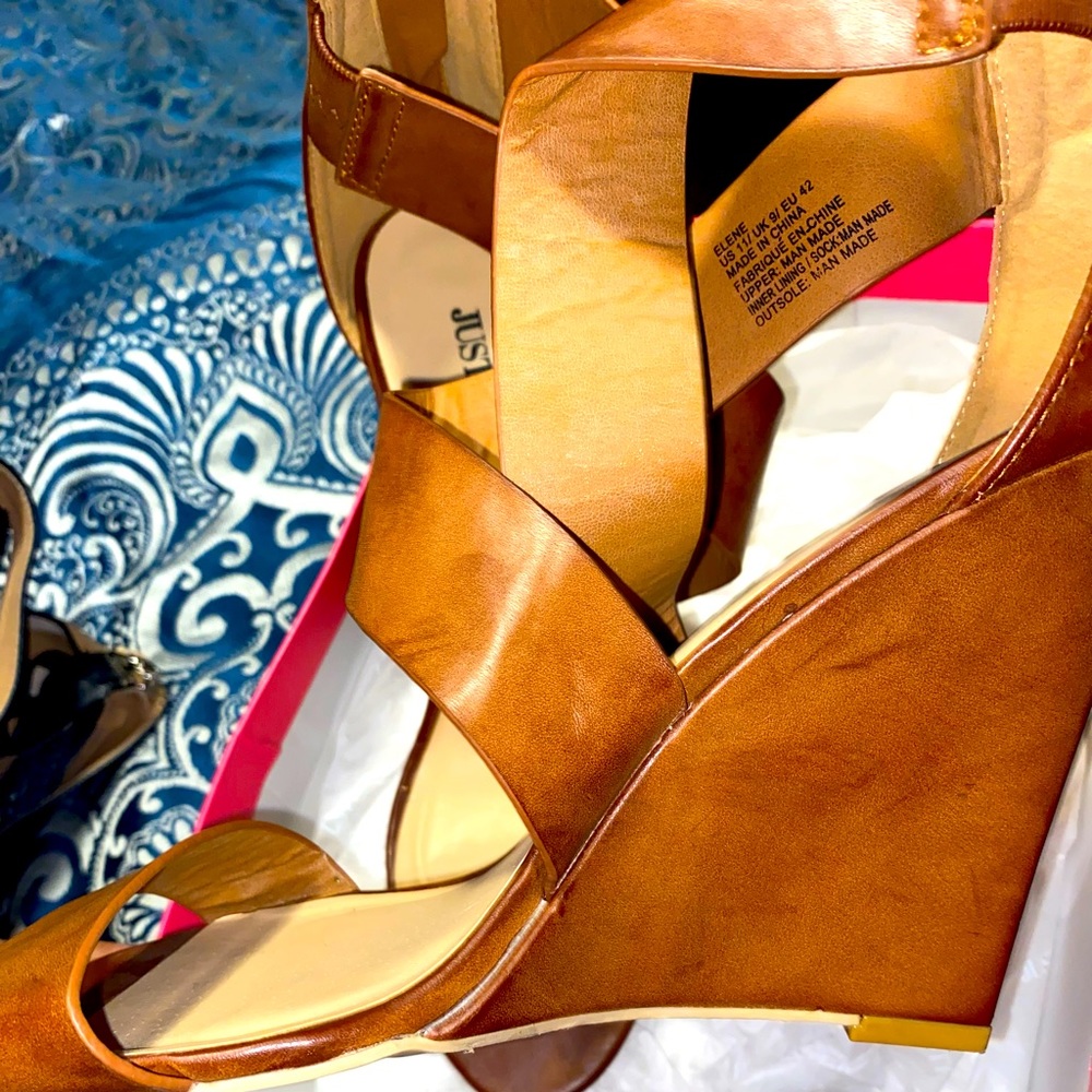 Brown leather sandal with a nice heel size 11
